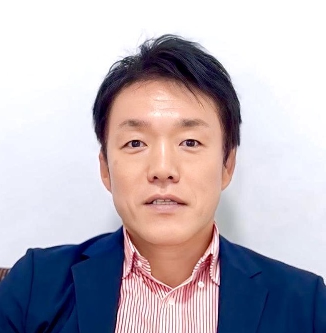 友田社長トリミング写真2.jpg